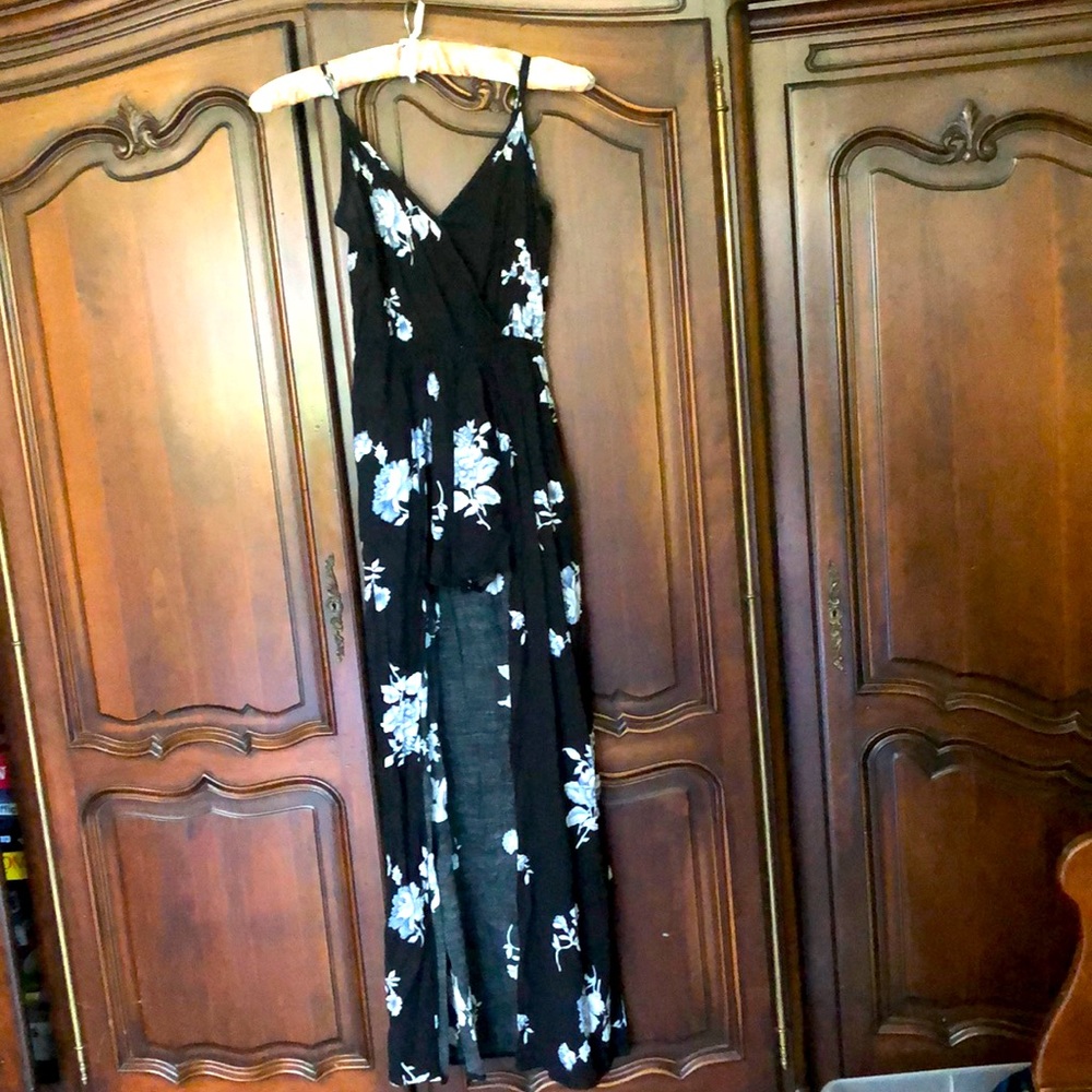 Maxi summer dress with romper underneath Size small.